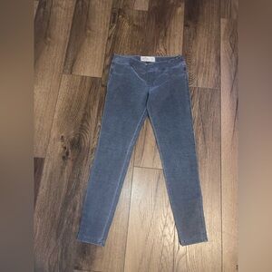 Hollister Women’s Stretch Skinny Jeggings in grey Size M